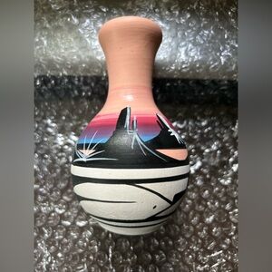Vintage small Vase Pottery Handmade Painted Signed Native American 5.5”High